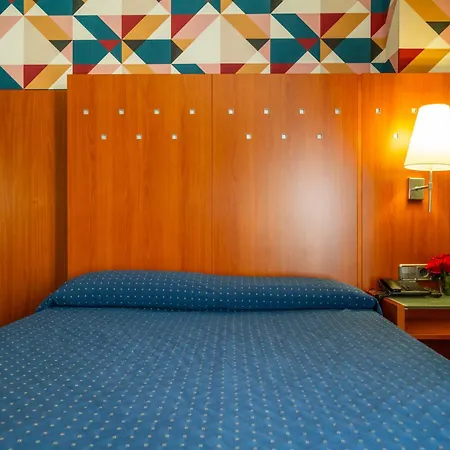 J. Balmes Hotel