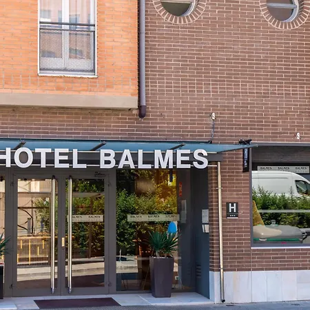 J. Balmes Hotel 3*