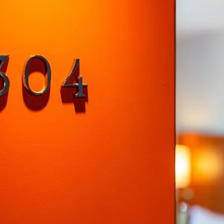 J. Balmes Hotel 3*