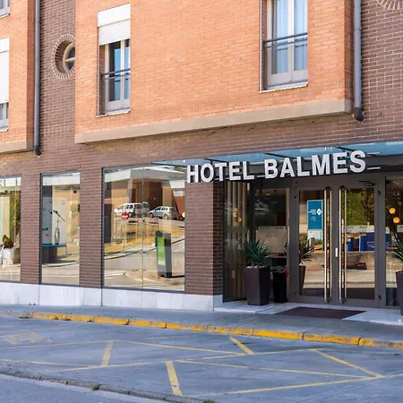 J. Balmes Otel 3*
